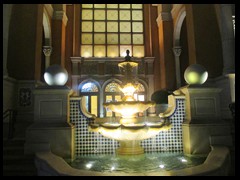 Fountain at the Four Seasons Hotel just next to the Venetian.